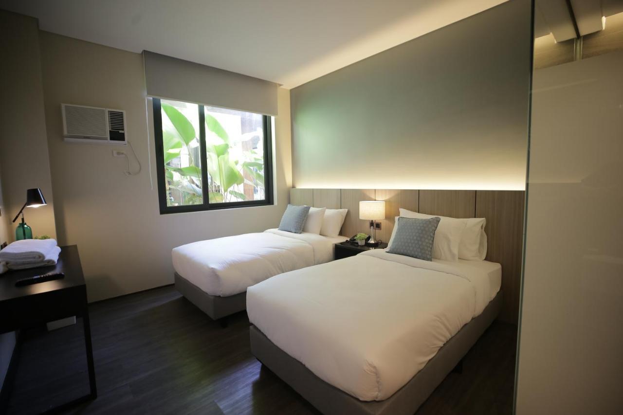 The Maximilian Hotel Kota Cauayan Bagian luar foto
